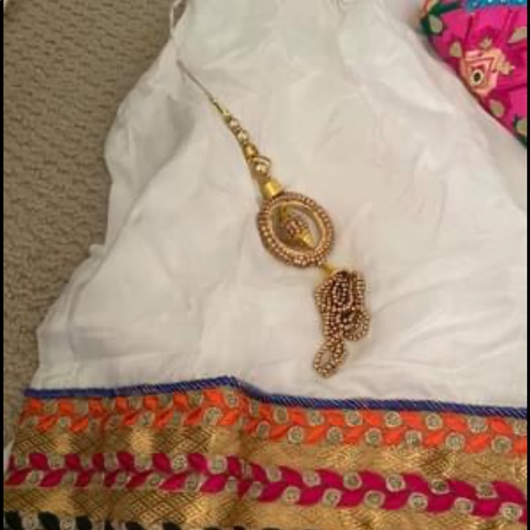 Bollywood Punjabi suit with phulkari dupatta - Picture 2 of 4
